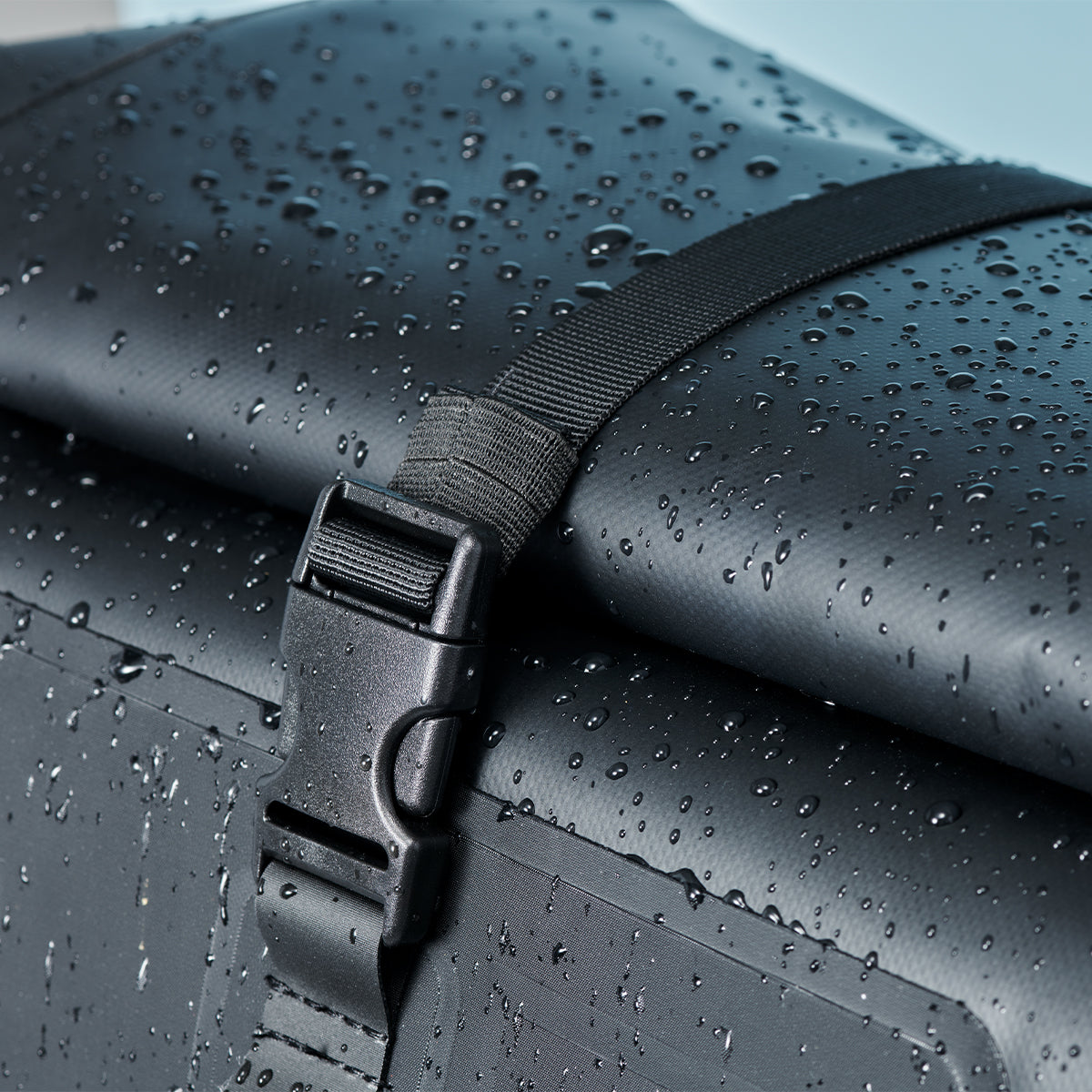 AMP07875 - AquaShield Waterproof Backpack A650