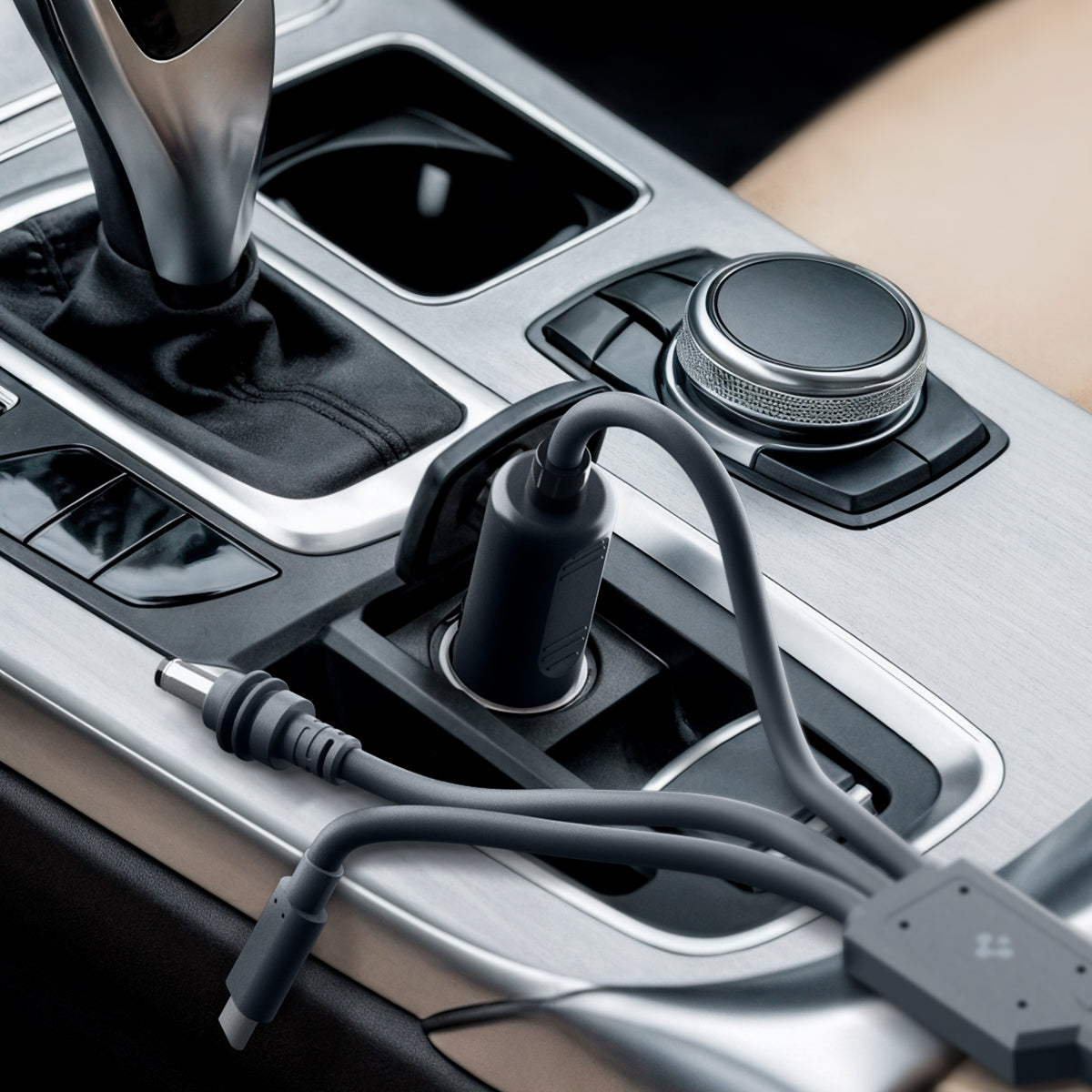 ACA09846 - Starlink Mini 3 in 1 Cable | STL213-10 showing in the car