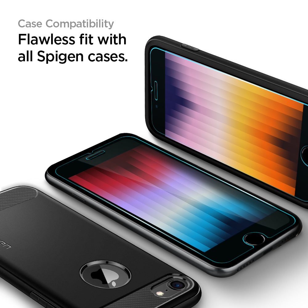 AGL01867 - iPhone SE Series Alignmaster Full Cover Screen Protector showing the case compatibility. Flawless fit with all Spigen cases