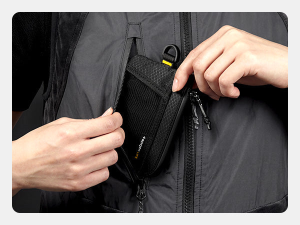 Soft Card Holder | LF300 - Spigen.com – Spigen Inc
