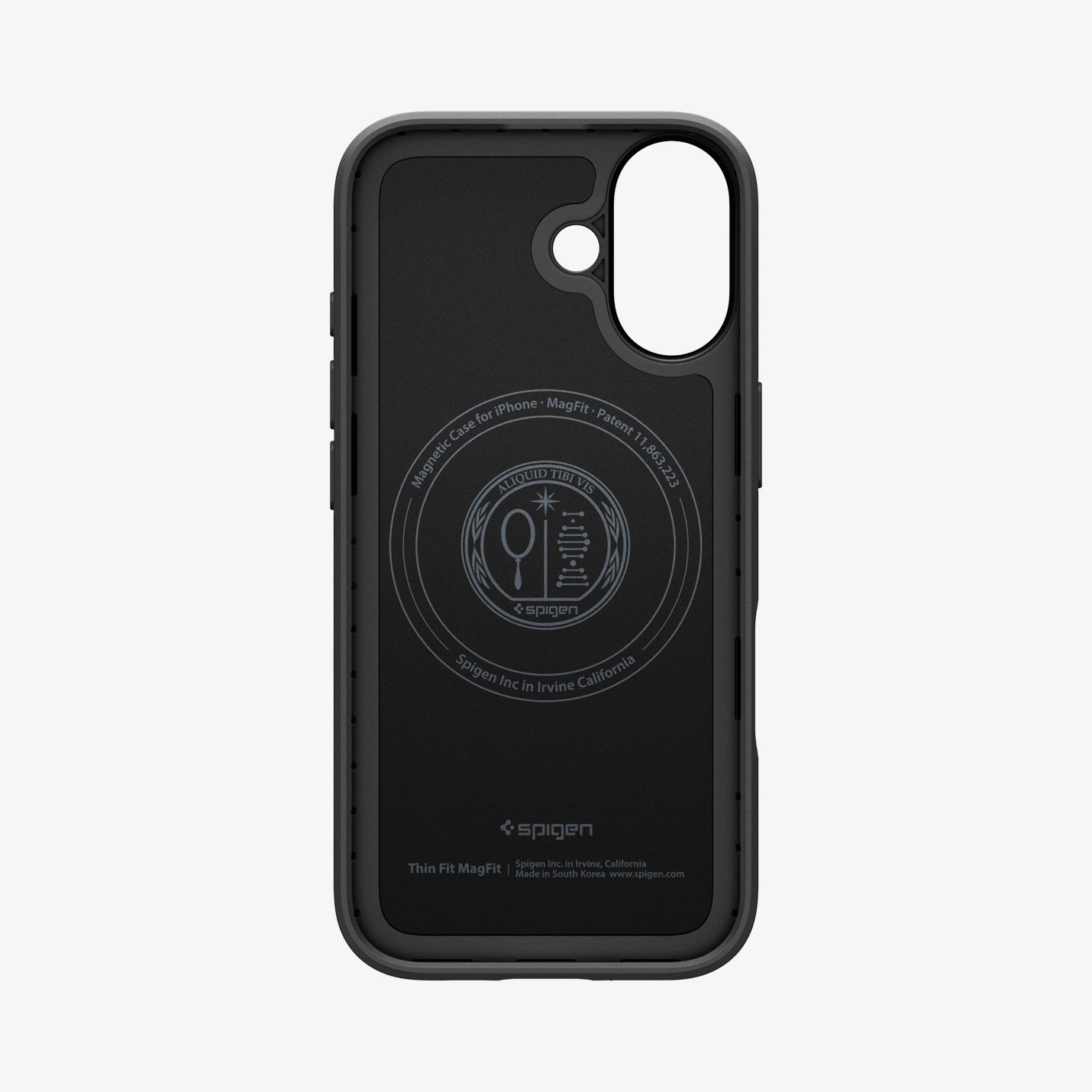 ACS09969 - iPhone 17 Thin Fit (MagFit) in Black showing the inner case