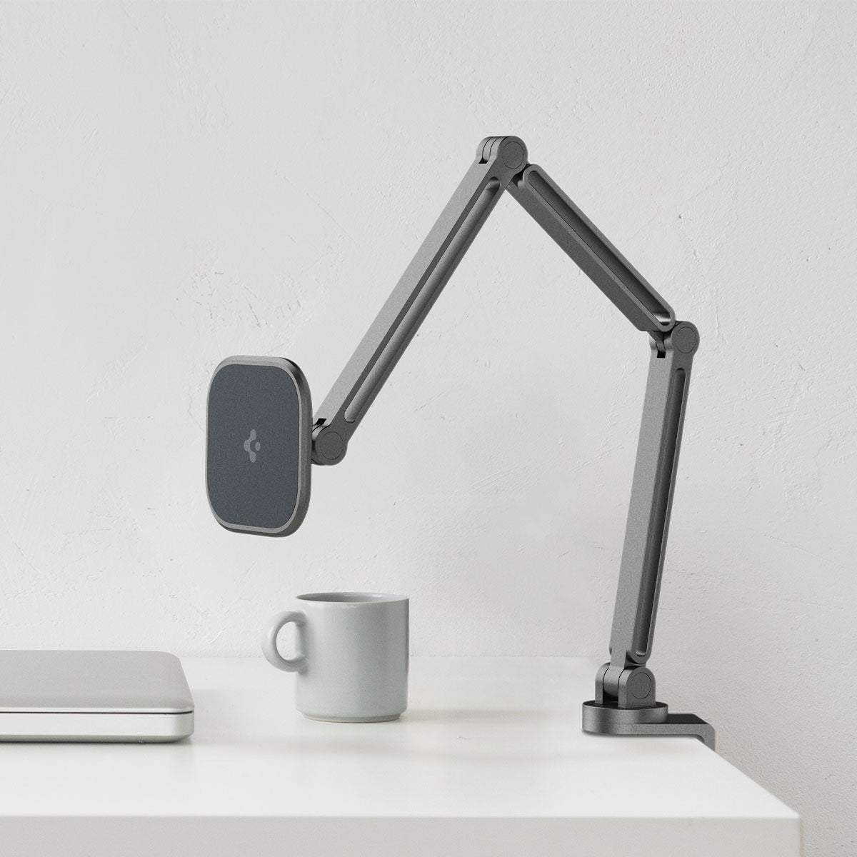AMP09191 - OneTap Clamp in Space Gray showing the partial side and front