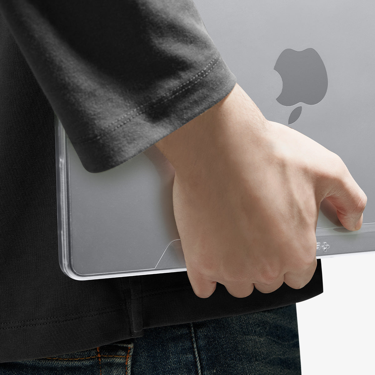 ACS04210 - MacBook Pro 16-inch Thin Fit in Crystal Clear