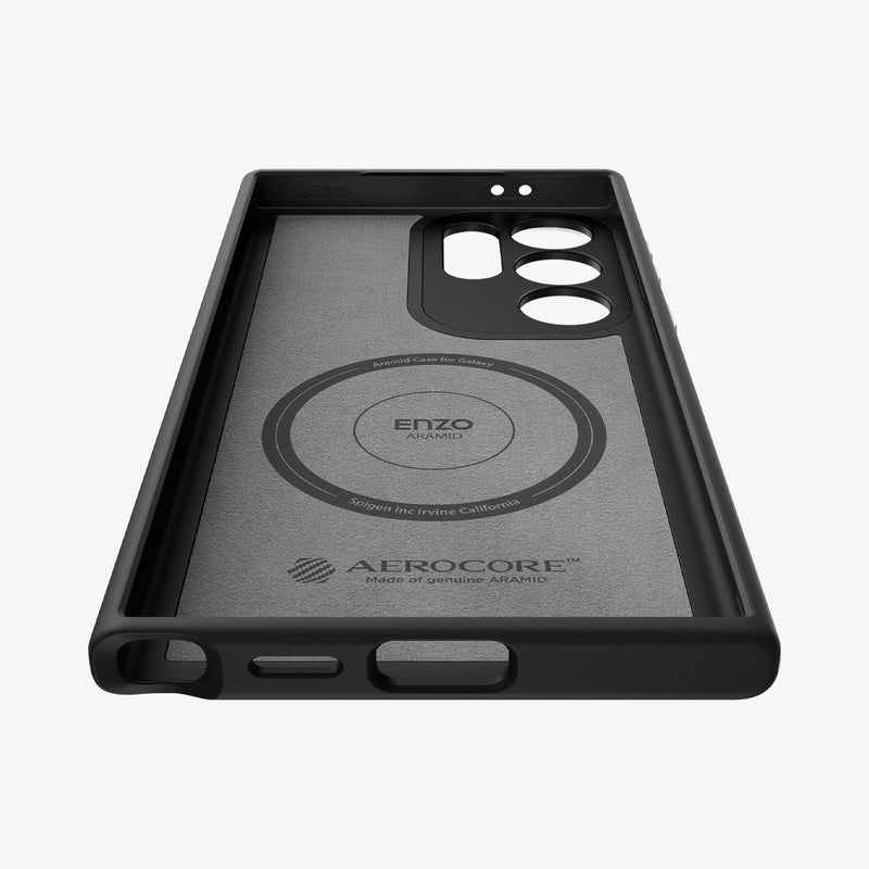 ACS07289 - Galaxy S24 Ultra Case Enzo Aramid in Matte Black showing the inner case, bottom part zoomed in
