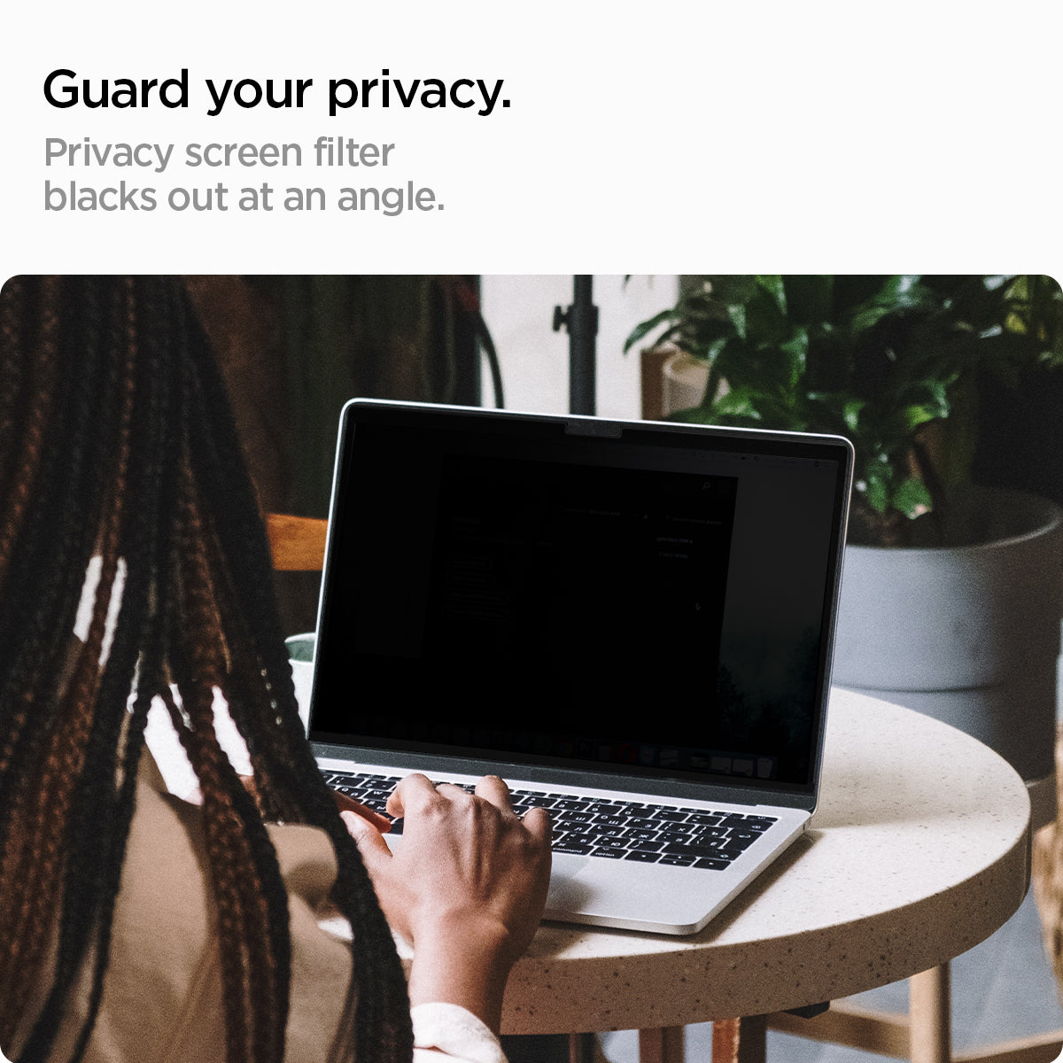 AFL06253 - MacBook Air Safe View in Privacy showing the privacy screen filter blacks out at an angle