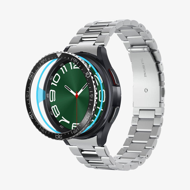 ACS06864 - Galaxy Watch 6 Classic (47mm) Bezel Tune in black showing the front and partial side