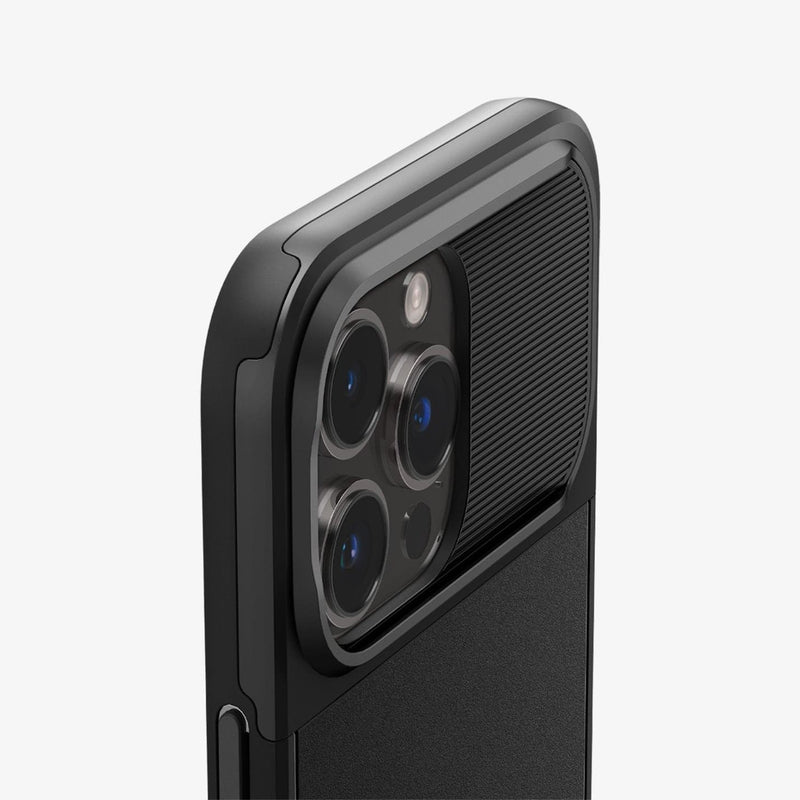 USA Importado - Case Spigen Optik Armor iPhone 14 Pro Max (MagSafe) - Black  — Dastore