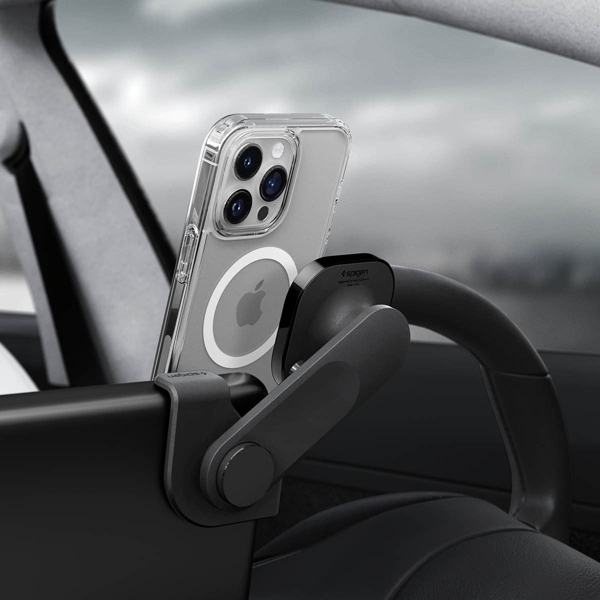 ACP06071 - Tesla OneTap Screen Car Mount (MagFit) ITT90-3 in black showing the mount attached to touch screen display with device hovering in front